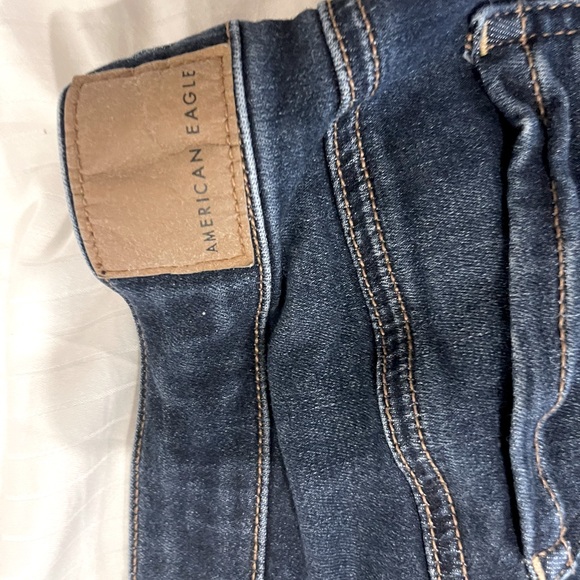 |Ripped blue jeans from American eagle| size 6| - Picture 4 of 6
